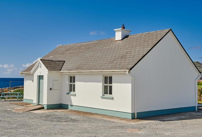 Armada Cottages Spanish Point Bagian luar foto